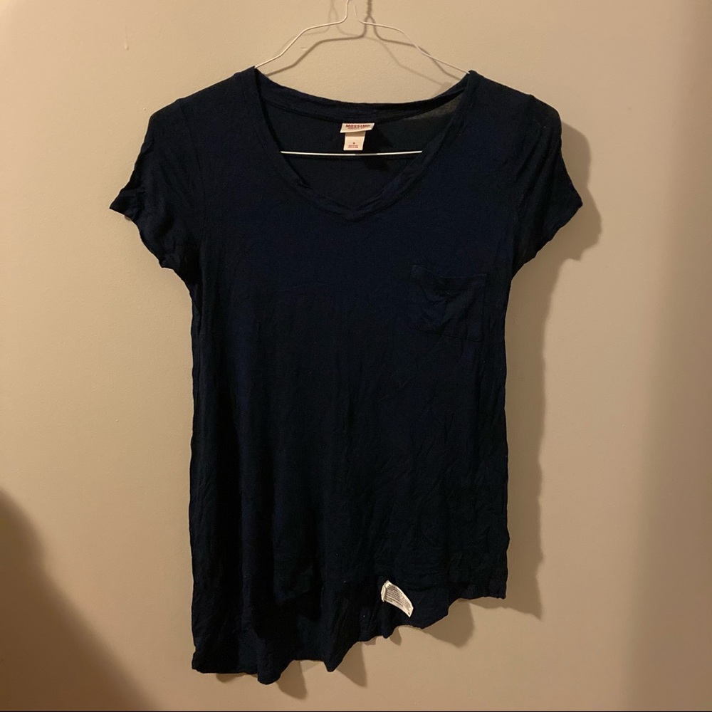 Mossimo Navy Blue T-Shirt w/ Angled Bottom